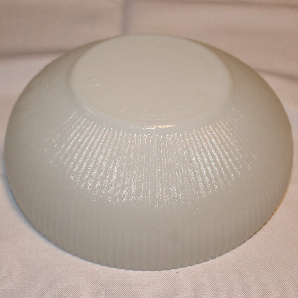 Vintage Ribbed E.O. Brody & Co. Milk Glass Bowl - Picture 3 of 6